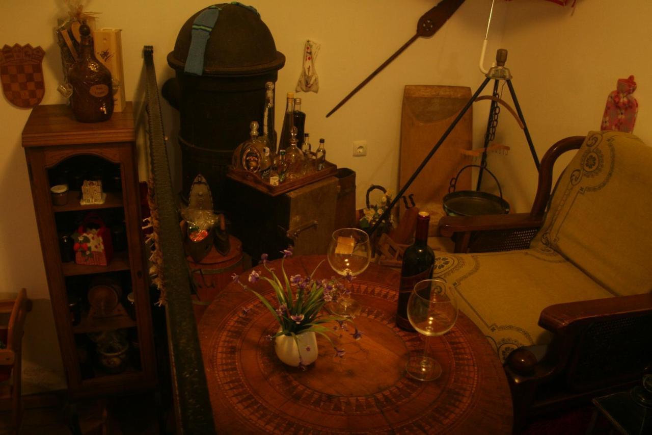 House Maka Hotel Rudanovac Luaran gambar